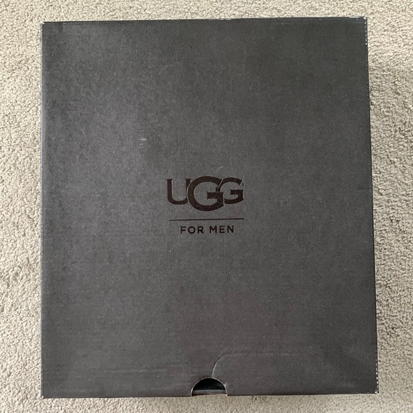 UGG Montgomry Boot - Picture 13 of 15